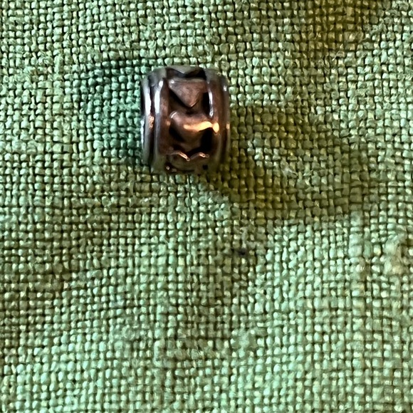 Pandora silver charm with hearts carved around the barrel, 1/4” diameter - Picture 5 of 6